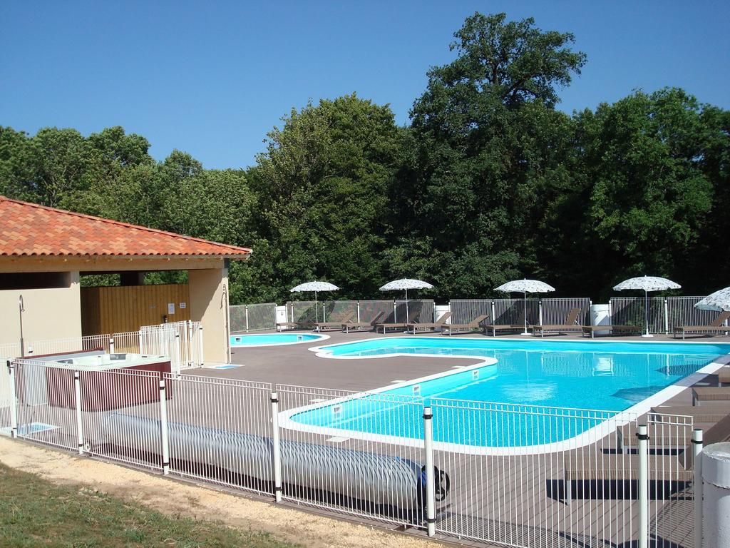 Le Lac Bleu Otel Lacapelle-Marival Dış mekan fotoğraf