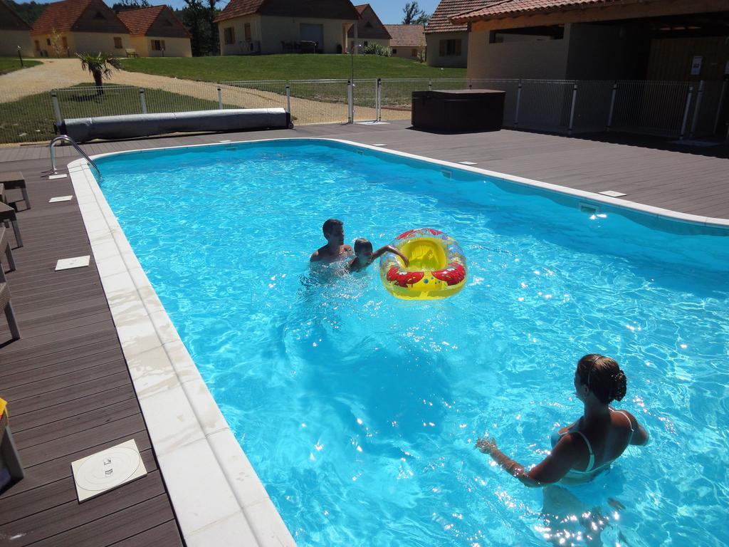 Le Lac Bleu Otel Lacapelle-Marival Dış mekan fotoğraf